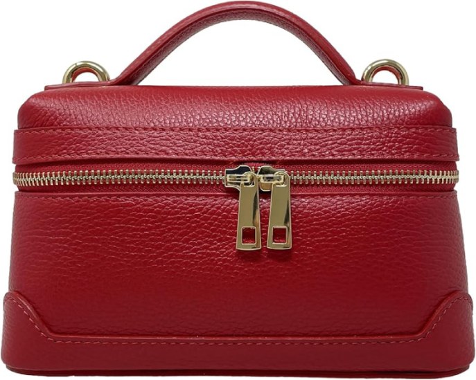 È scoppiata la Vanity Bag mania: 7 micro borse da amare per uno stile maxi