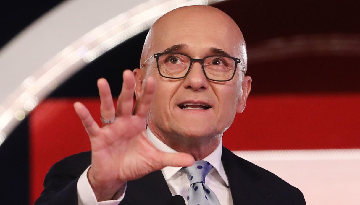 Caso Signorini, si complica la posizione a Mediaset: vicino l'addio al Grande Fratello Vip?