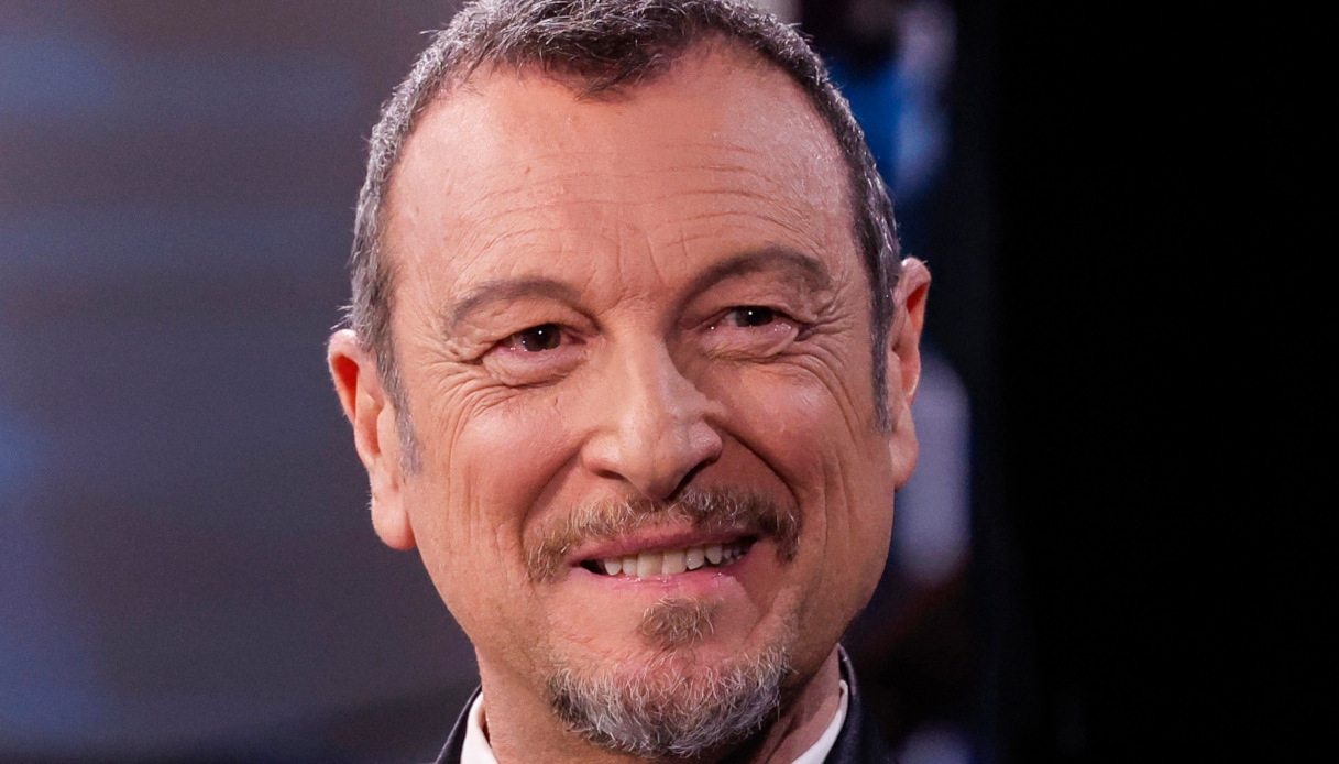 Amadeus sbarca su Canale5 in prima serata: quando vederlo Amadeus sbarca su Canale5 in prima serata: quando vederlo