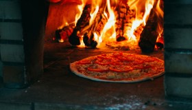 Camino in cucina come inserirlo. Guida, idee e materiali