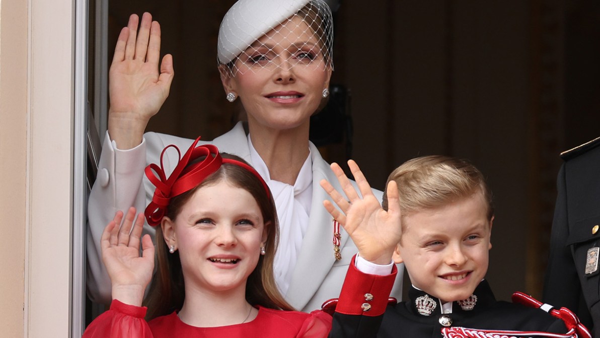 Charlene di Monaco, i gemelli compiono 11 anni: le nuove foto. Gabriella è già un’icona