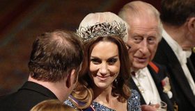 Re Carlo sparisce, Kate Middleton scintilla al banchetto di Stato con la tiara più grande
