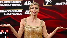 Ballando con le stelle, le pagelle del 20 dicembre: il melodramma di Martina Colombari (3), il trionfo di Barbara D’Urso (7)