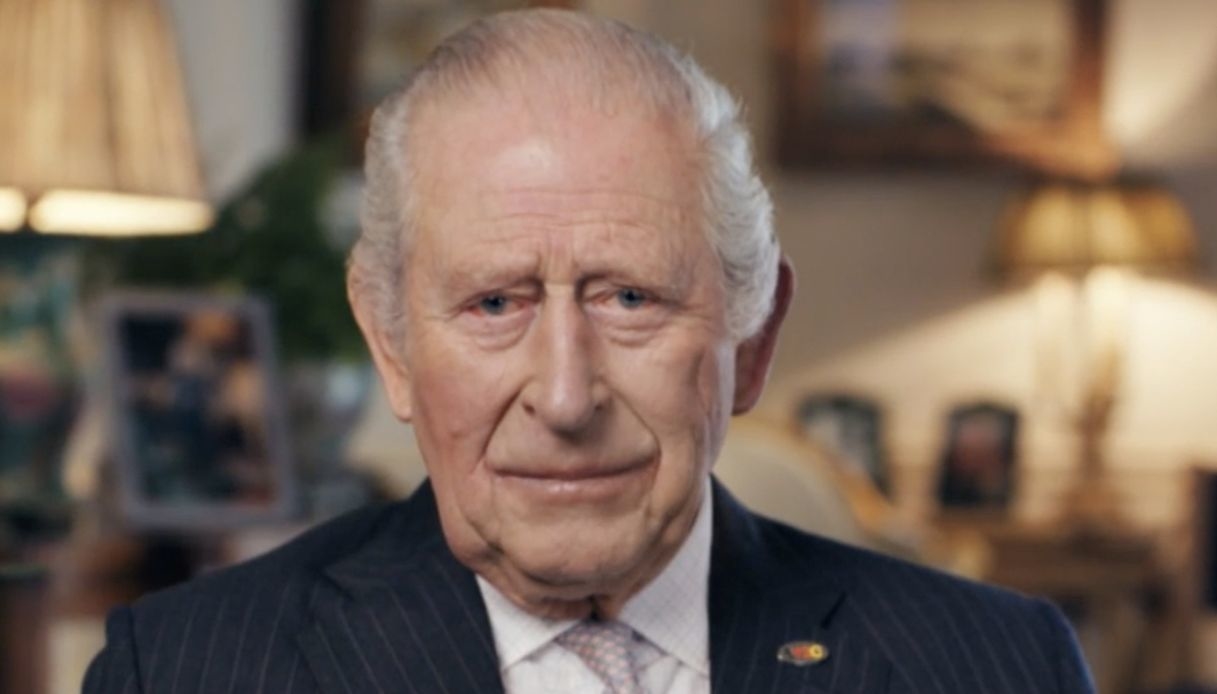 Re Carlo, il videomessaggio di speranza: “Le cure contro il cancro saranno ridotte”