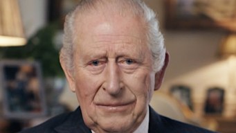 Re Carlo, chi ci sarà davvero al pranzo di Natale, tra abbandoni e mancati inviti