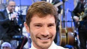 Affari Tuoi, gaffe di Herbert Ballerina. Interviene De Martino: “Non possiamo dirlo”