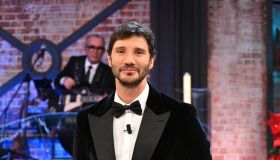 Affari Tuoi, De Martino commuove con il discorso finale: un bel regalo di nozze
