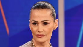 La Volta Buona, le pagelle del 7 gennaio: lo scontro tra Samantha De Grenet e il legale di Evelina Sgarbi (5), il rapporto di Brigitte Bardot con il figlio (6)