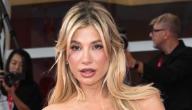 Clizia Incorvaia risponde alla moglie di Sarcina e mostra le scarpe bruciate