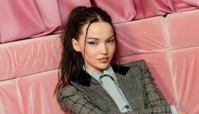 Dove Cameron presto in tv con una serie thriller, e il nuovo look è super rock