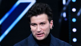 Eddie Brock, chi è il cantante che ha una doppia vita a Sanremo 2026