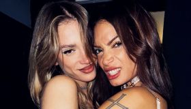 Elodie lontana da Andrea Iannone: su Instagram le foto in vacanza con Franceska