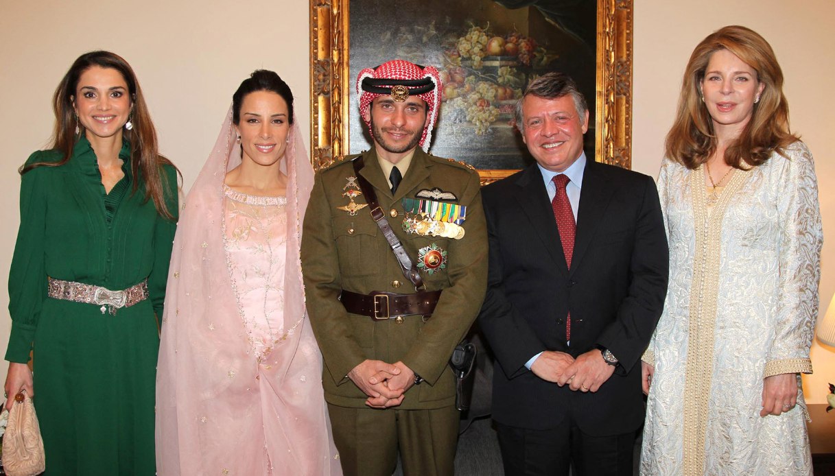 Il Re Abdullah II di Giordania, la Regina Rania e la Regina Noor al matrimonio del Principe Hamzah e di Basma Bani Ahmad Al-Atoum nel 2012