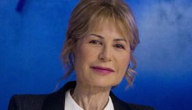 Lilli Gruber “lascia” Otto e Mezzo a Giovanni Floris ma torna con una puntata speciale: cosa è successo