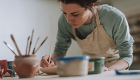 Largo alla creatività: la fuga verso i lavori secondari