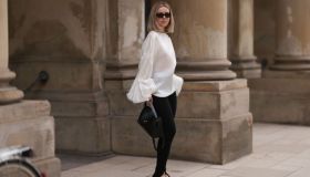 Al caldo e con stile. I leggings termici a zampa di elefante sono il capo comfy e chic da indossare da mattina a sera