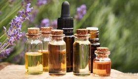 No stress: gli oli essenziali che calmano l’ansia sono il segreto a basso costo per rilassare mente e corpo
