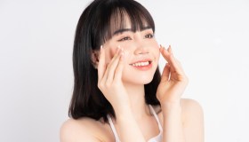 Addio borse e occhiaie. I patch in gel, con acido ialuronico, sono la coccola da farsi da mattina a sera