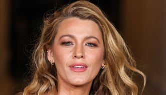 Parola d’ordine: esagerare. Il Blush blindness è il trend di TikTok per guance che non passano inosservate