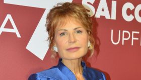 Lilli Gruber interrompe Otto e mezzo, incendio nei pressi dello studio a Davos