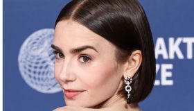 La piastra alla cheratina e olio di argan che trasforma i capelli crespi in seta mentre li stira è il mai più senza dell’inverno