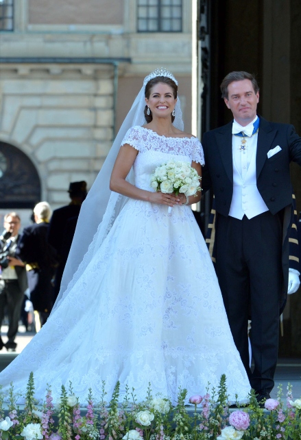 La Principessa Madeleine di Svezia nel giorno delle nozze indossa un abito di Valentino
