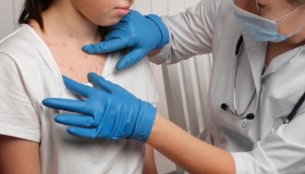 Allarme morbillo, il Regno Unito non è più “free”. I numeri e i rischi in Italia
