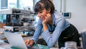 Il corpo come uniforme: i lavori che richiedono una bella presentazione fisica