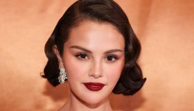 Da quando abbiamo visto Selena Gomez ai Golden Globes siamo ossessionate dalle suo rossetto rosso profondo. Come ricrearlo