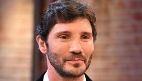 Affari Tuoi, Herbert Ballerina torna in studio e fa ballare Stefano De Martino