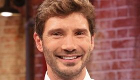 Affari Tuoi in prima serata: il piano della Rai dopo il successo di Stefano De Martino