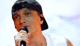 Ultimo compie 30 anni, la lunga lettera ai fan: “Mi dissero ‘Te la sei rovinata da solo la carriera’”