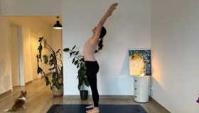 Allenarsi con lo yoga: la sequenza completa per tonificare e riattivare il corpo