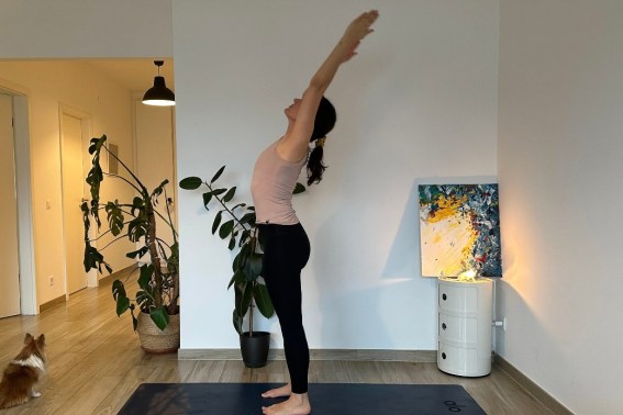 Allenarsi con lo yoga: la sequenza completa per tonificare e riattivare il corpo