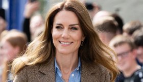 Kate Middleton in Scozia, tra blazer, tartan e kilt che William non vuole indossare