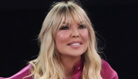 Matilde Brandi festeggia i 20 anni delle figlie con una dedica: “Mamma sarà sempre con voi”