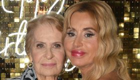 Valeria Marini, pace fatta con la madre Gianna Orrù. La reunion in TV: ecco quando