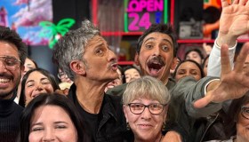 Fiorello a La Pennicanza, le rivelazioni di Carlo Conti: “I Pooh a Sanremo”. E i Jalisse?