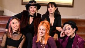 Sanremo 2026, Bambole di Pezza cantano Resta con me. Testo e di cosa parla la canzone