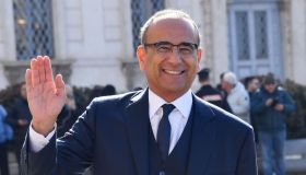 Carlo Conti a Domenica In, la verità su Pucci e un grande annuncio: “Bocelli all’Ariston”