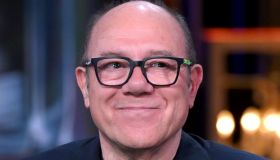 L’Eredità – Sfida tra giganti, pagelle 20 febbraio: Totti battutista nato (8), Verdone conquista la scena (9)