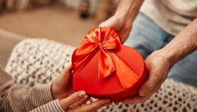 San Valentino 2026: regali smart per lei che non finiranno in un cassetto dopo una settimana