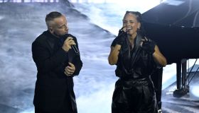 Eros Ramazzotti e Alicia Keys a Sanremo, la dolce dedica con gaffe