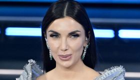 Elettra Lamborghini ancora sui “festini bilaterali” a Sanremo 2026. L’accusa alla villa (e la serata con Corona)