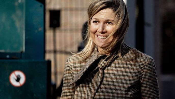 Regina Maxima d'Olanda ha reinventato il suo abito tartan riciclato