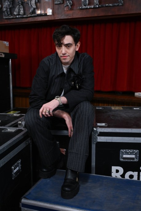 Sanremo 2026, chi veste gli artisti in gara? Cosa sappiamo sui look