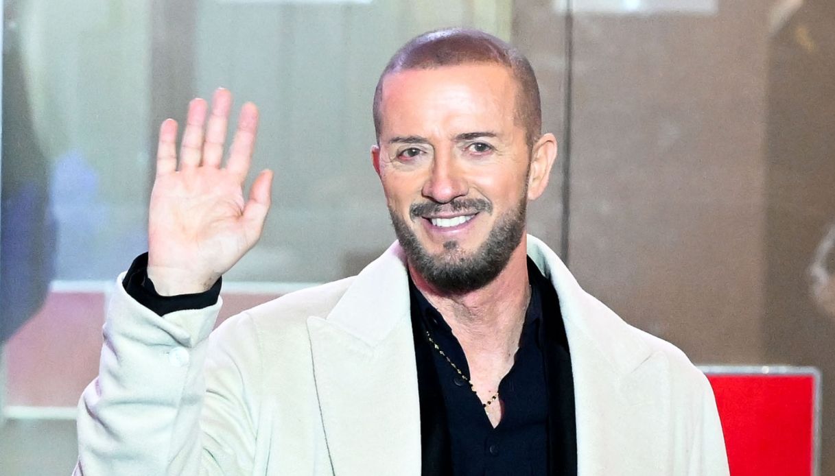 Raf a Sanremo 2026, 66 anni e non dimostrarli. Il suo segreto per sembrare più giovane