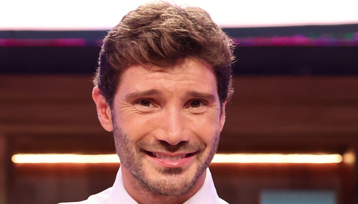 Affari Tuoi, Stefano De Martino lancia un appello. E la vincita è incredibile
