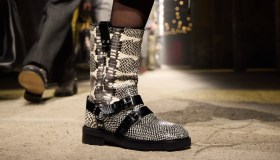 Gli stivali belted sono la nostra ossessione fashion per la fredda stagione 2026: quali acquistare