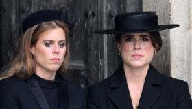 Re Carlo, la promessa a Beatrice e Eugenia dopo l’arresto del padre Andrea